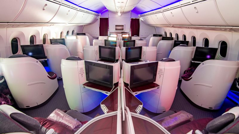Qatar Airways Boeing 787-800 Business